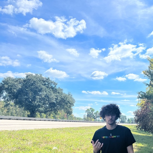 Meet your Posher, Armando - Picture 1 of 1